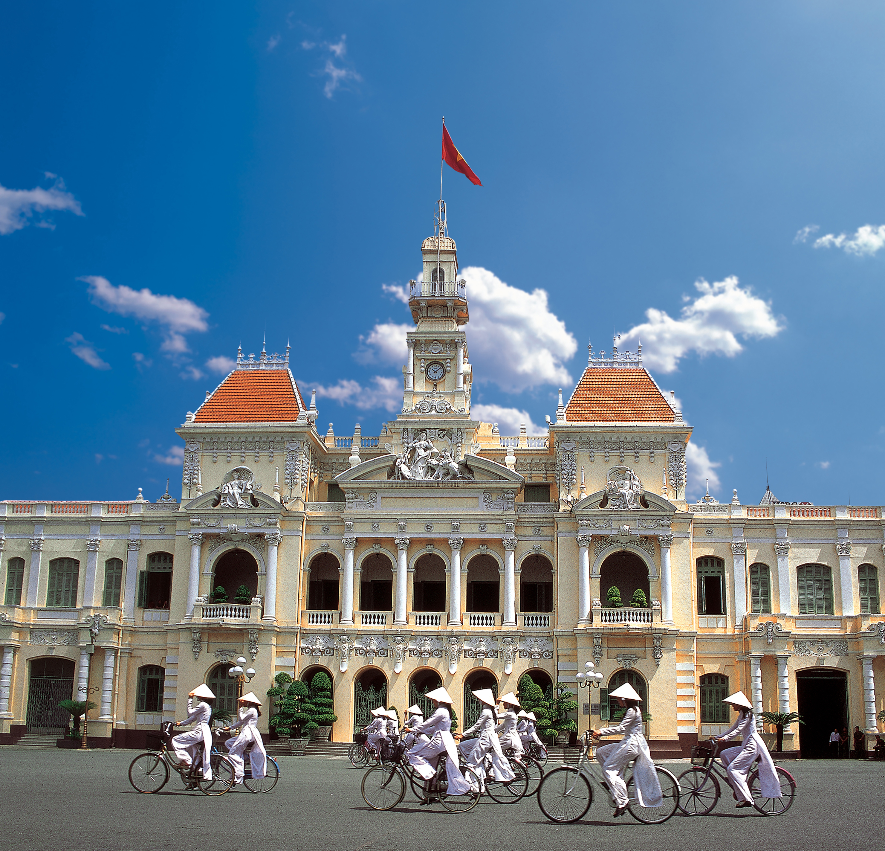 Vietnam - ho chi minh_city hall_05