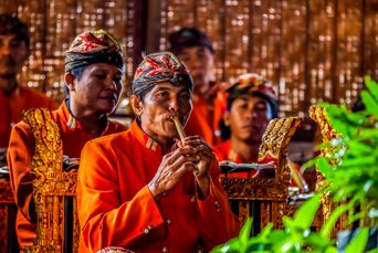 Religiøs ceremoni i Sanur