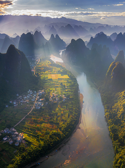 Guilin Li Floden Kastbjerge As 1710312620 (1)