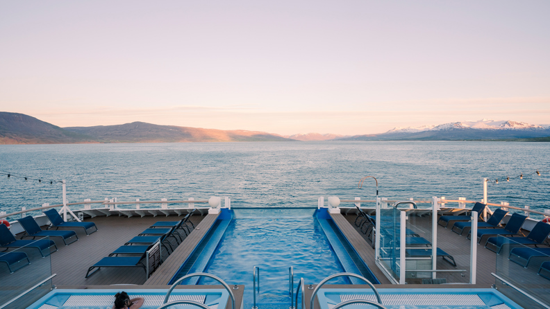 Hot Tubs Infinity Pool MS Fridtjof Nansen HGR 158669 Photo Clara Tuma