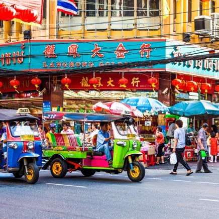 I Thailand byder livlige Bangkok også på et væld af oplevelser.