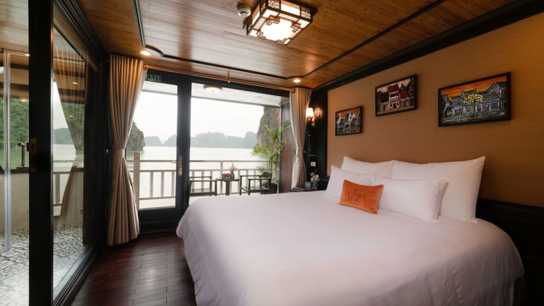 Victory Star Cruise Deluxe Ocean View Balcon 01