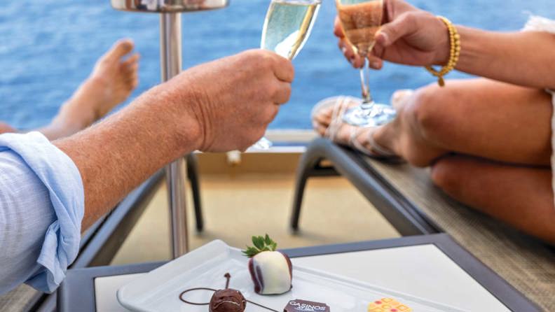 NCL Bliss Stateroom Casinoamenities 3311