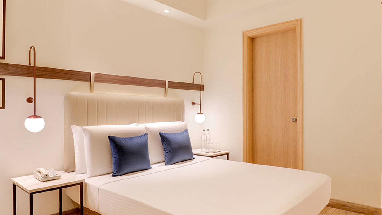 Lemon Tree Premier Delhi Airport Deluxe Room 01
