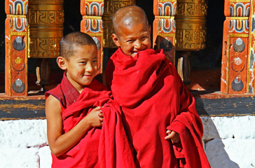 bhutan_paro rinpung dzong_befolkning_01