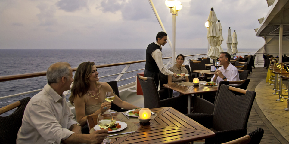 AZA_Ship_Food_Dining_Windows_Dinner_65_Jenna