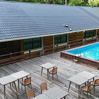 Utan Rainforest Lodge Pool 01