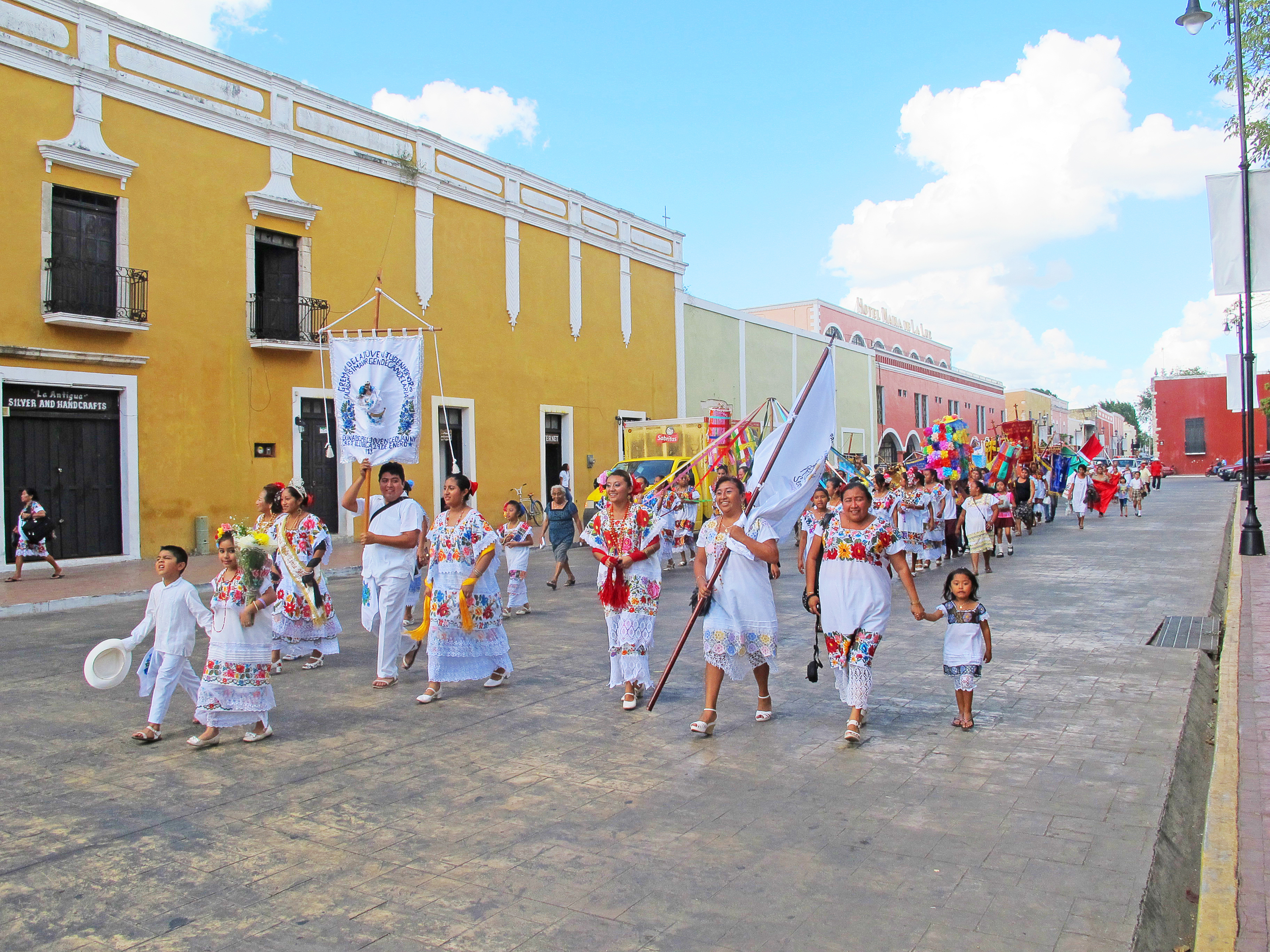 mexico - yucatan_valladolid_befolkning_optog_01