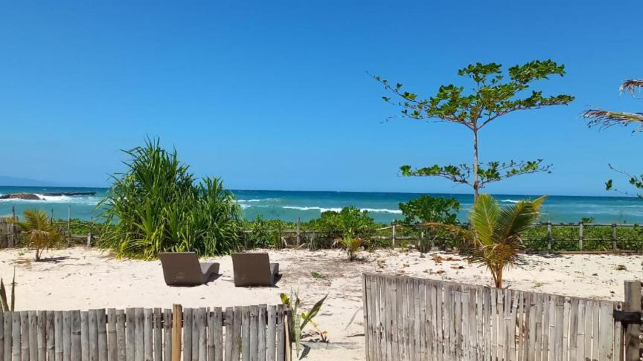 Bali Sumba Rua Beach Resort Strand 01