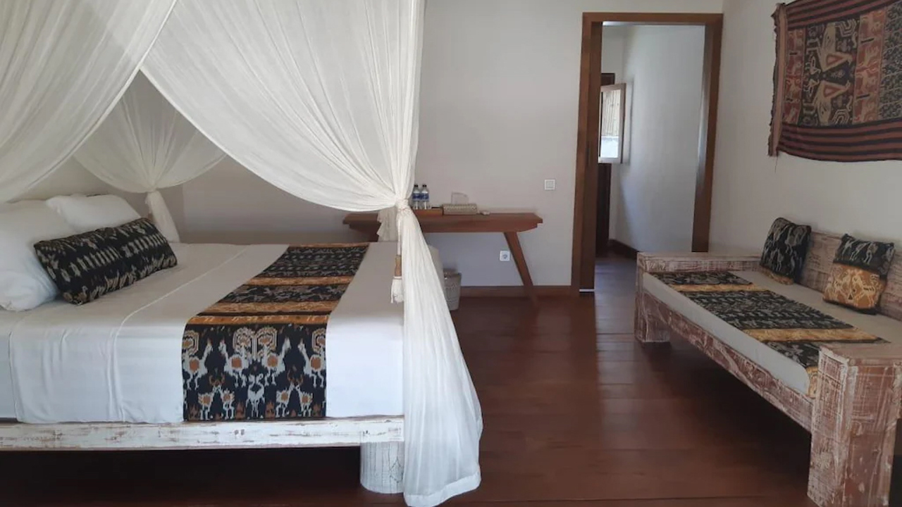 Bali Sumba Rua Beach Resort Deluxe Room 02