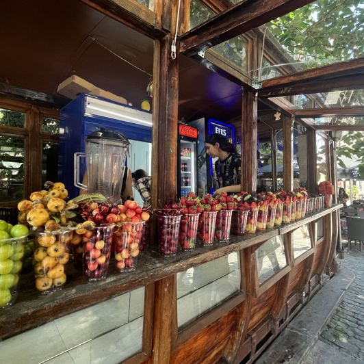 Tbilisi er fyldt med hyggelige cafeer...