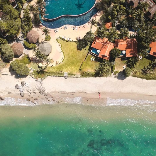 ...eller Rawi Warin Resort & Spa, som er et børnevenligt hotel