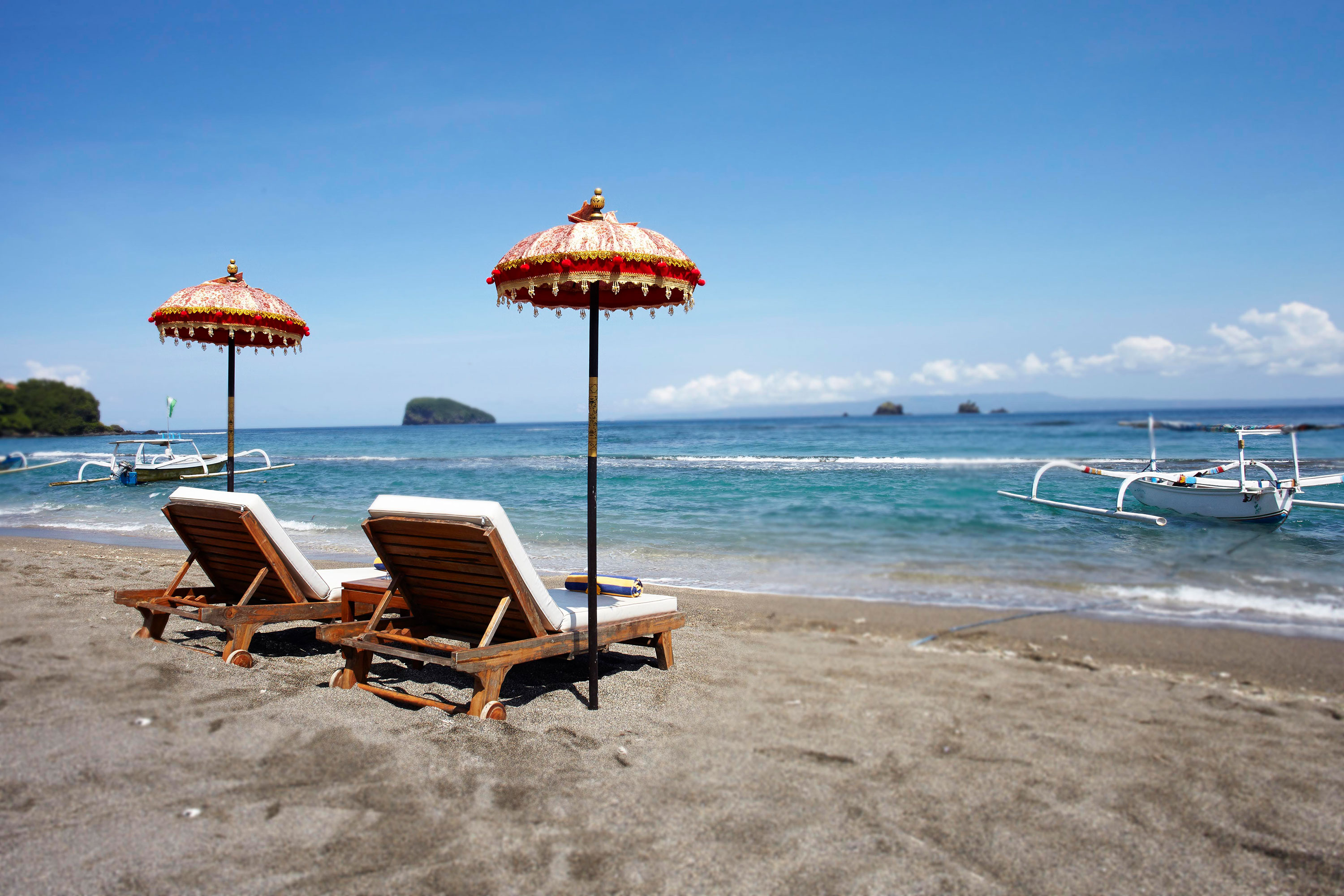 Beachfront Sundeck Chair