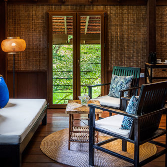 Farm House Smiling Gecko Deluxe Khmer Bungalow 04