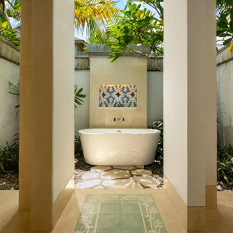 Rangko Beachfront Suite