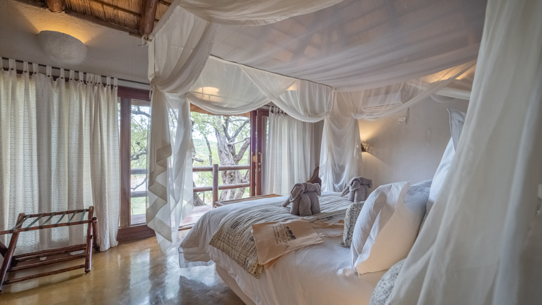 Nyati Safari Lodge River Bungalows 09