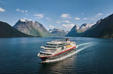 Ms Trollfjord Hjorundfjorden 02