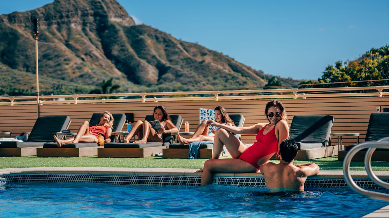 Queen Kapiolani Hotel Pool