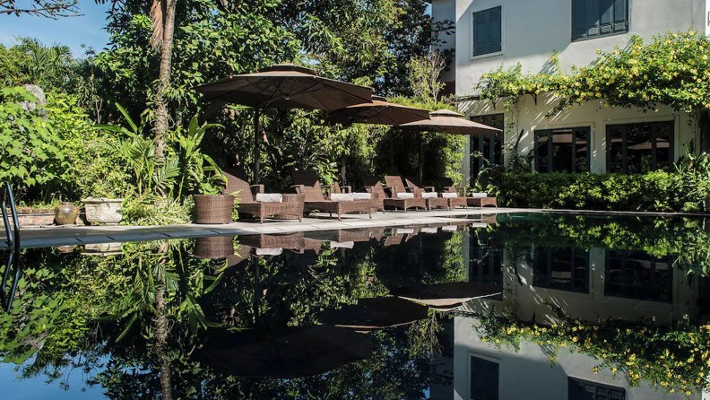 Pool Og Bygning Le Clos Du Fil