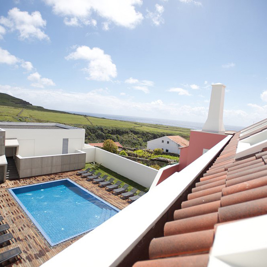 Charming Blue Hotel View