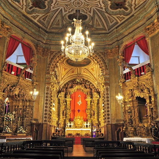 brasilien - ouro preto_katedral indefra_01