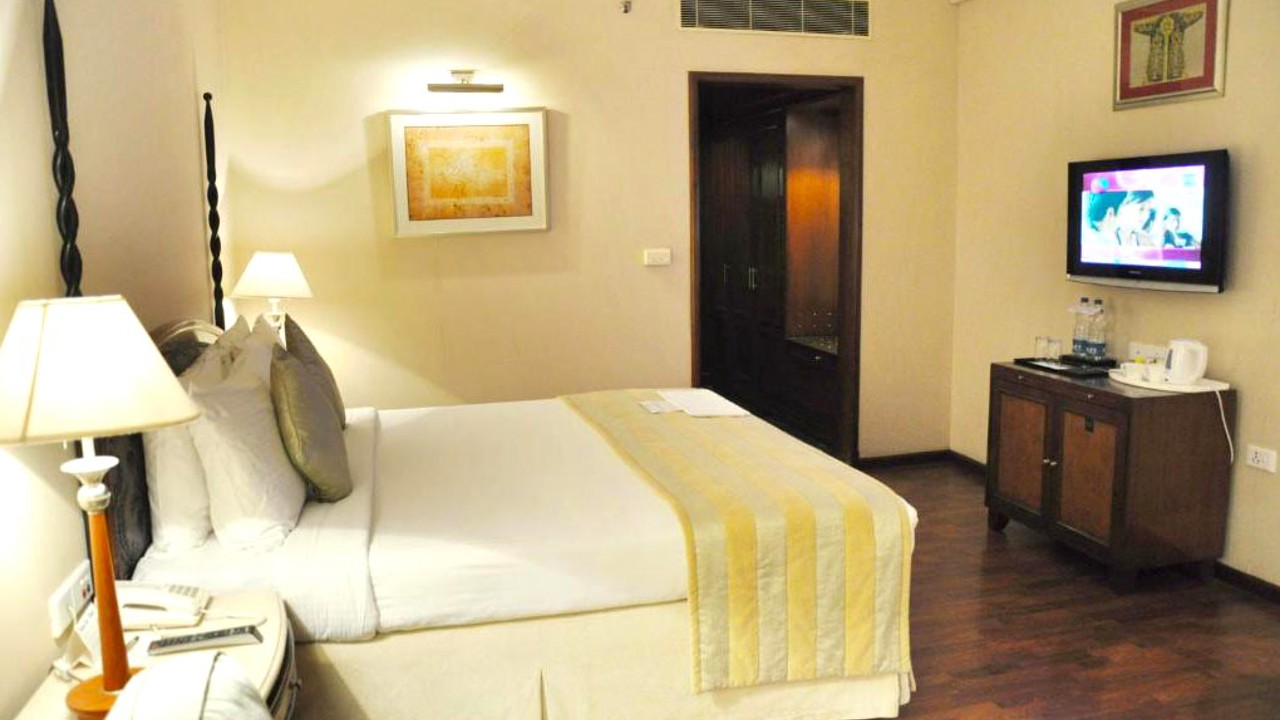 Radisson Hotel Varanasi Vaerelse 02