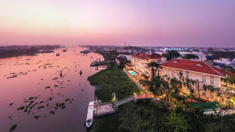Victoria Chau Doc Hotel Exterior