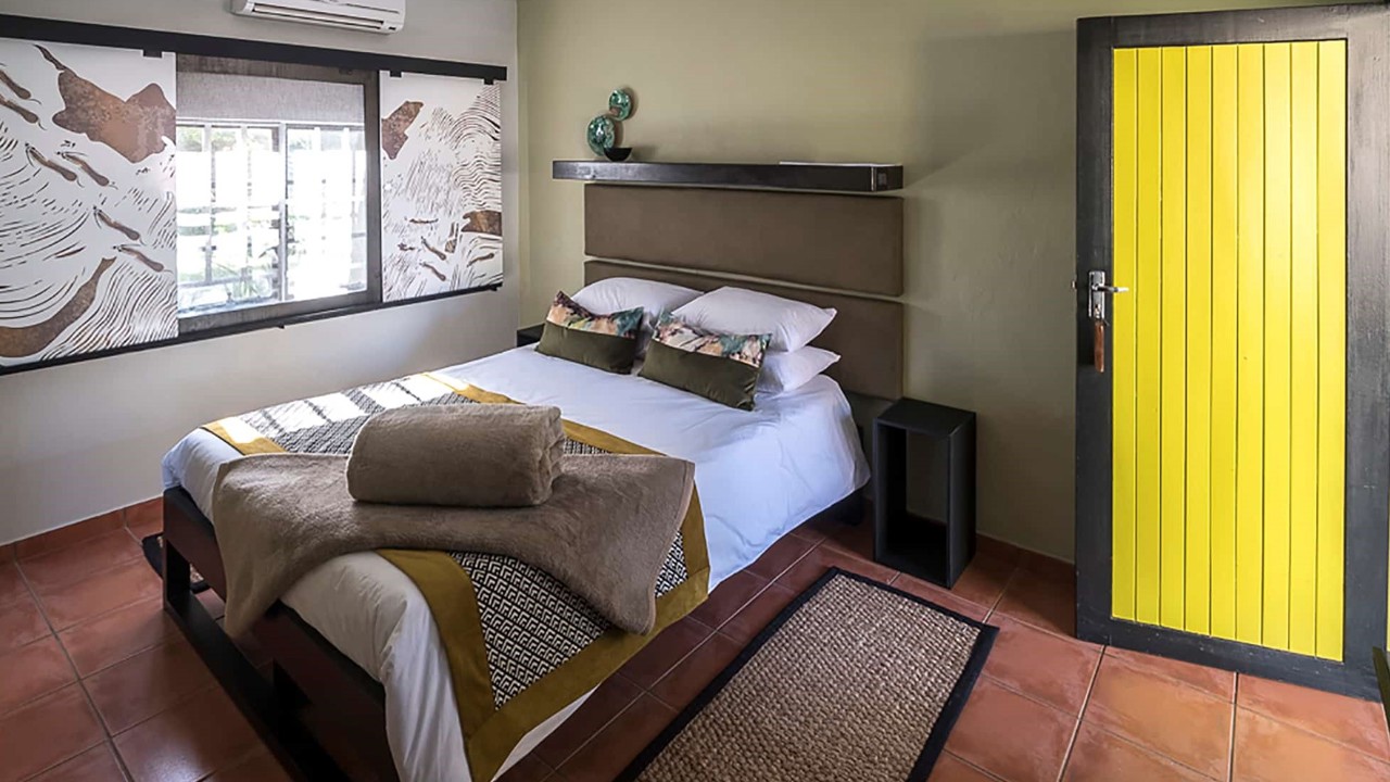 Namib Desert Lodge Standard Twin Room 01