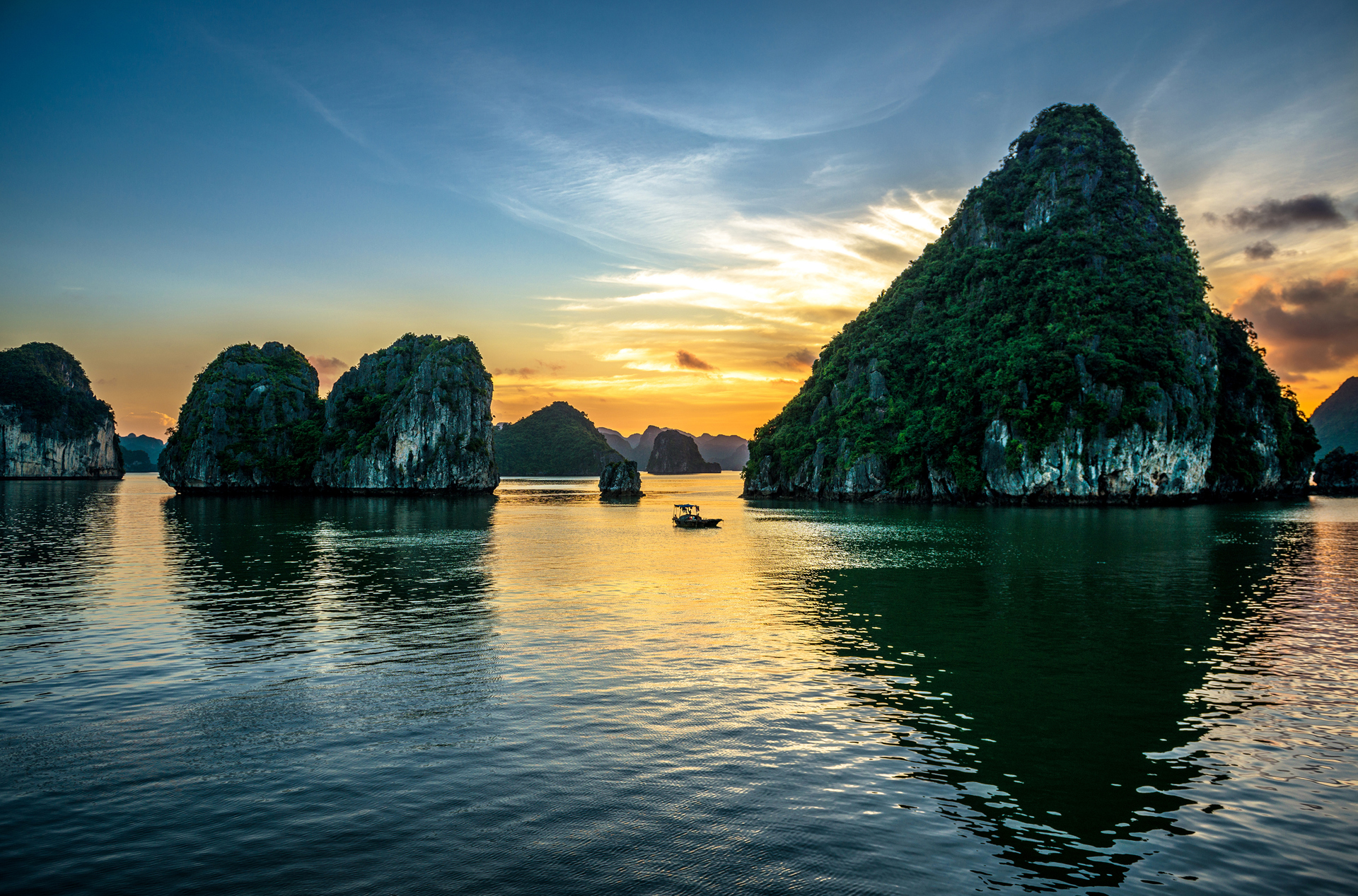 Vietnam - halong bugten_sunset_01
