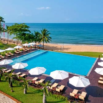 Pool & Beach