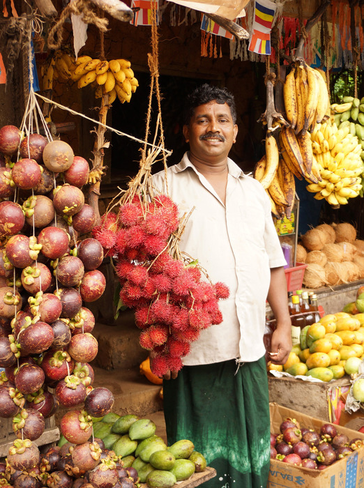 sri lanka - kandy_frugtbod_befolkning_mand_01