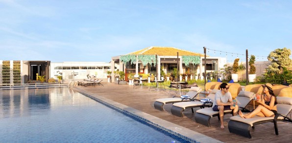 Novotel Suites Yogyakarta Malioboro Pool 01