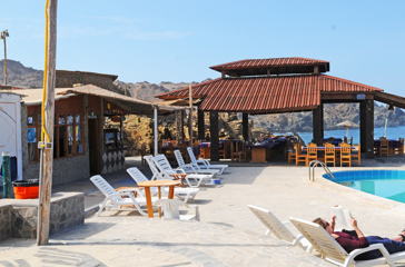 peru - puerto inca - hotel puerto inka_pool_02