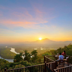 ...og solnedgangen fra resortets rooftop-terrasse