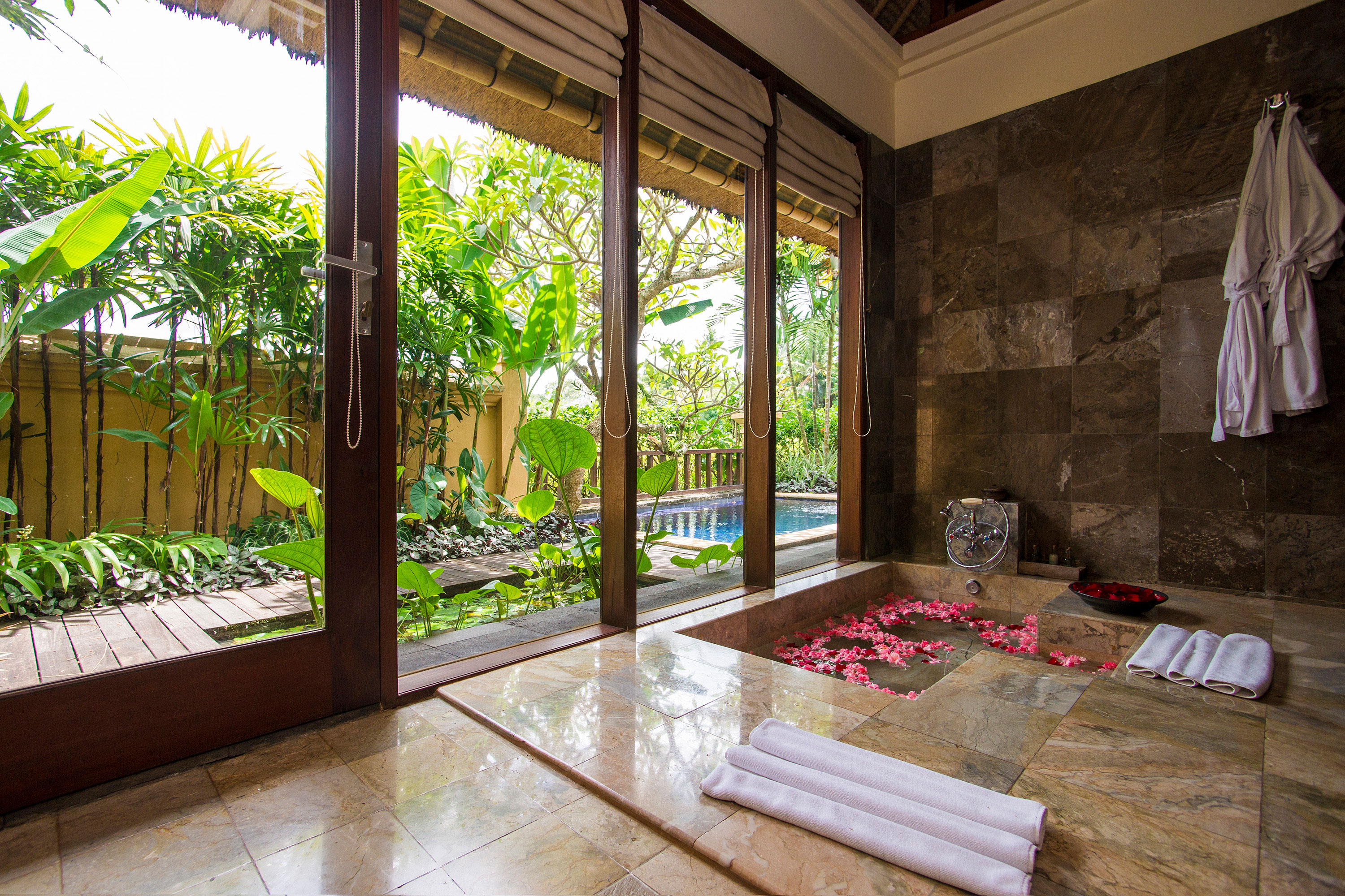 Pool Villa Komaneka At Monkey Forest (4)