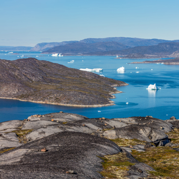 diskooen_udkigspunkt med isbjerge_sommer