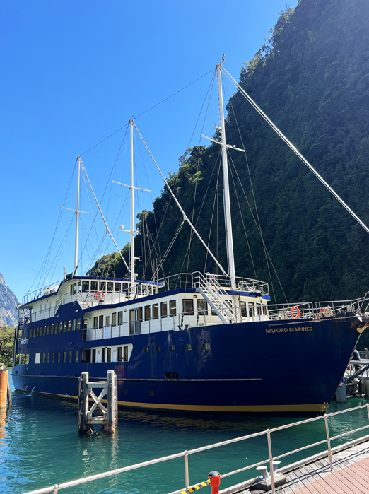 Milford Baadtur 01