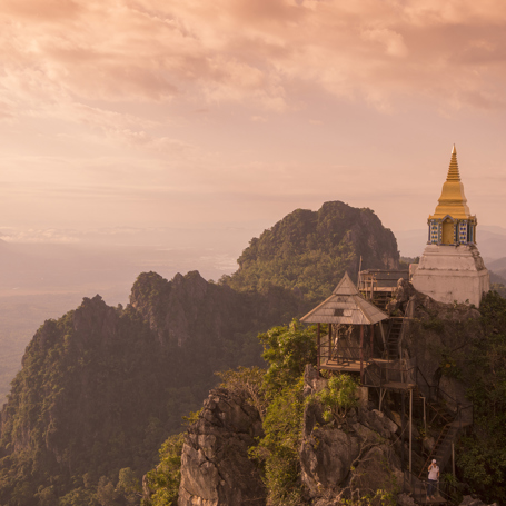 thailand - nordthailand_bjerg lampang_wat prajomklao rachanusorn tempel_02