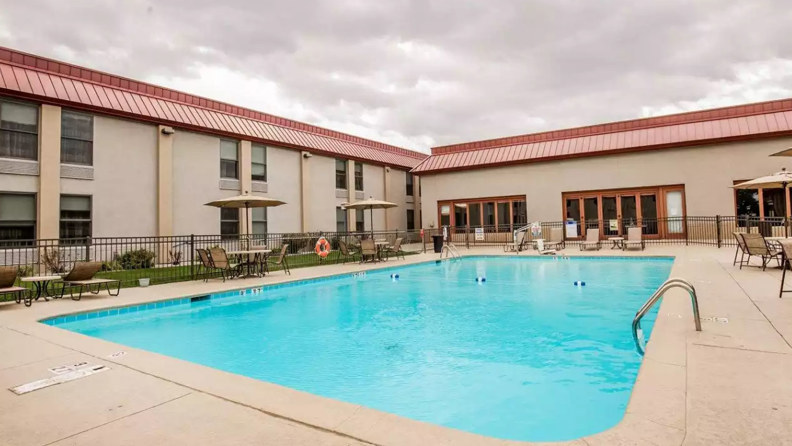 usa - comfort inn at buffalo bill village resort_cody_03