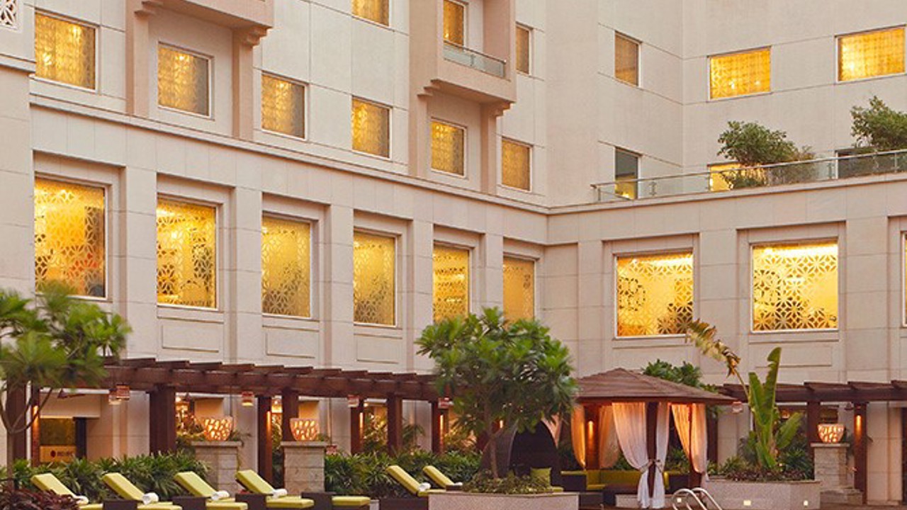 Lemon Tree Premier Delhi Airport Pool 01