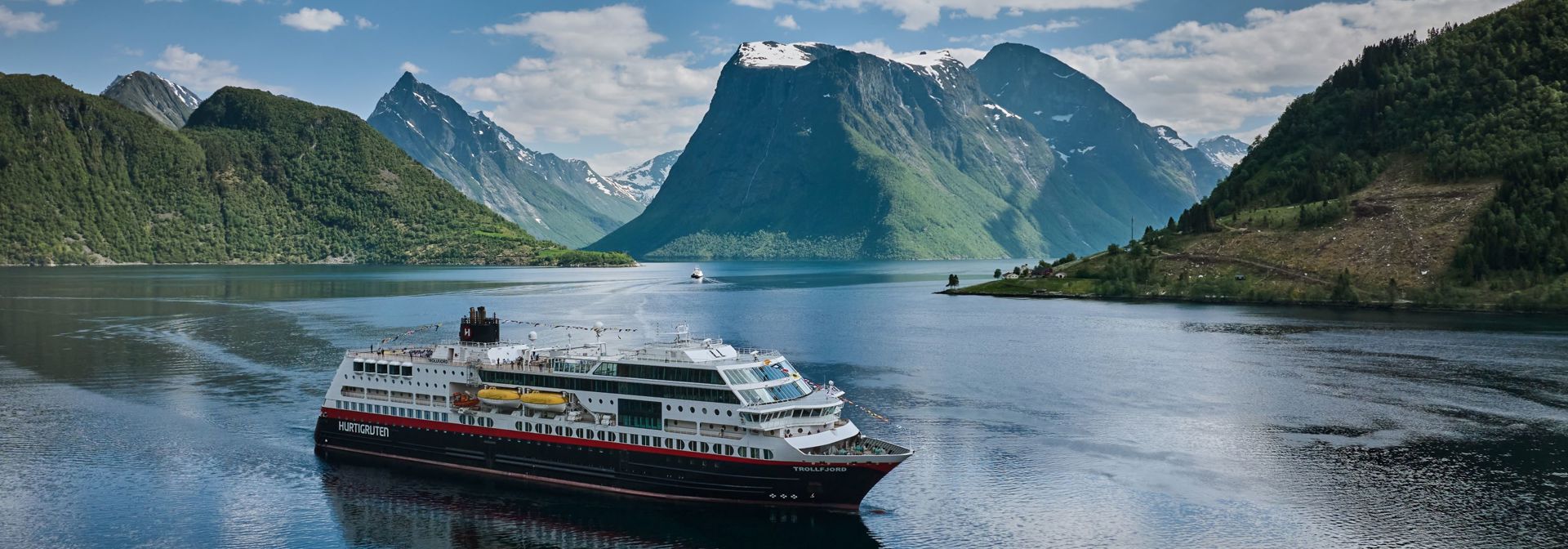 Ms Trollfjord Hjorundfjorden