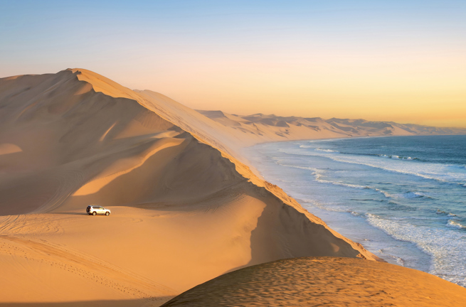 Bil Og Sandklitter Sandwich Harbour Namib Naukluft Park 2548984511