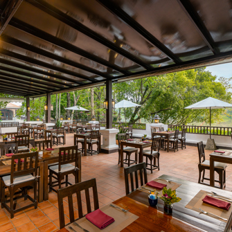 Sala Rim Nam Restaurant Breakfast 09