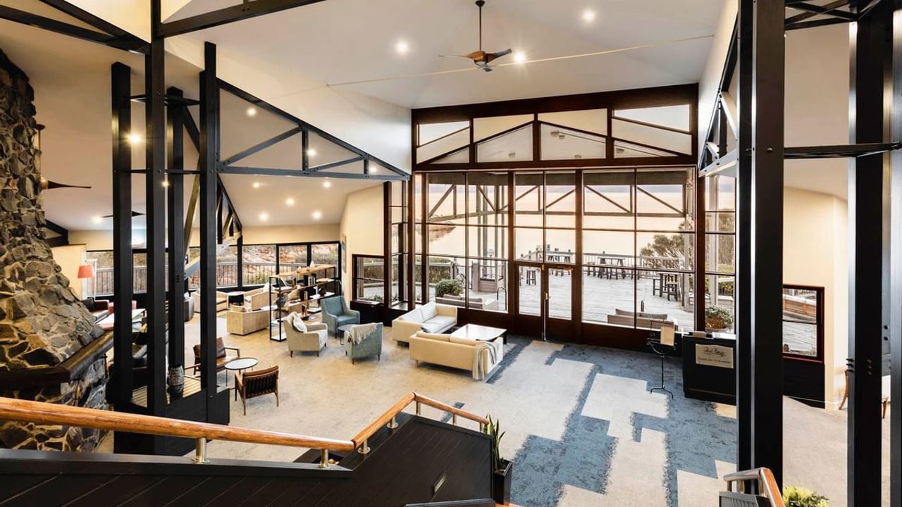 Freycinet Lodge Standard Lobby