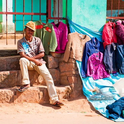 befolkning_mand_toej_market_01