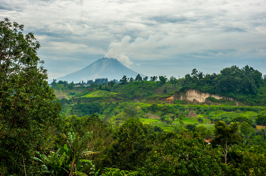 Mount Sinabung Vulkan AS 114610758