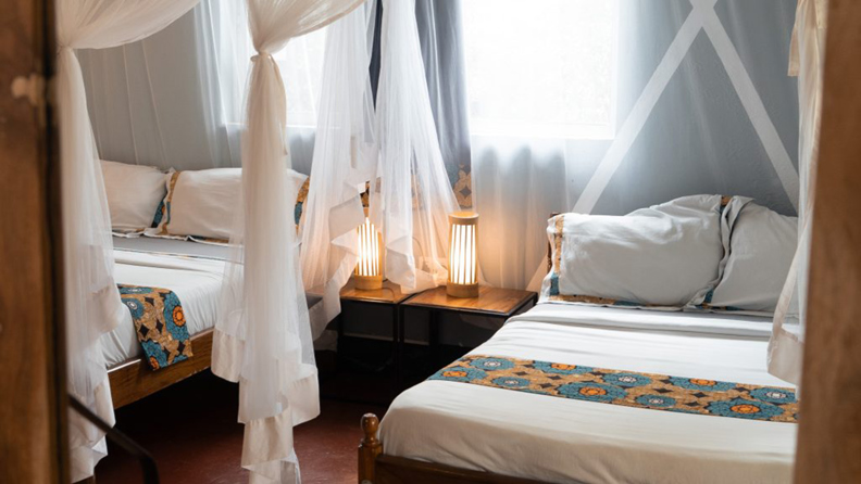 Uganda Entebbe Hotel Viavia 1