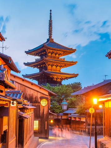 I Kyoto træder vi flere skridt tilbage i historien...