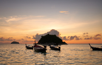 Idyllic Concept Resort Beach Sunrise 05