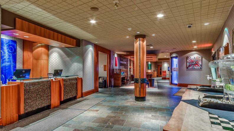 The Listel Whistler Hotel Lounge 02 (1)